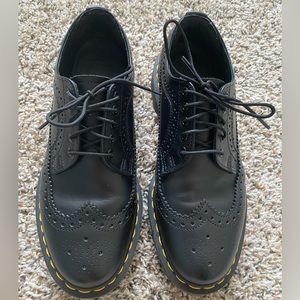 Dr Martens 3989 Smooth Leather Brogue Shoes